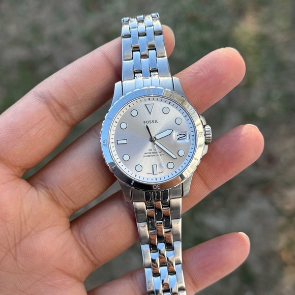 FOSSIL Quartz Silver Dial Stainless Steel Ladies Watch